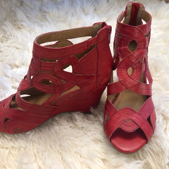 Red open toe sandal - Picture 5 of 6
